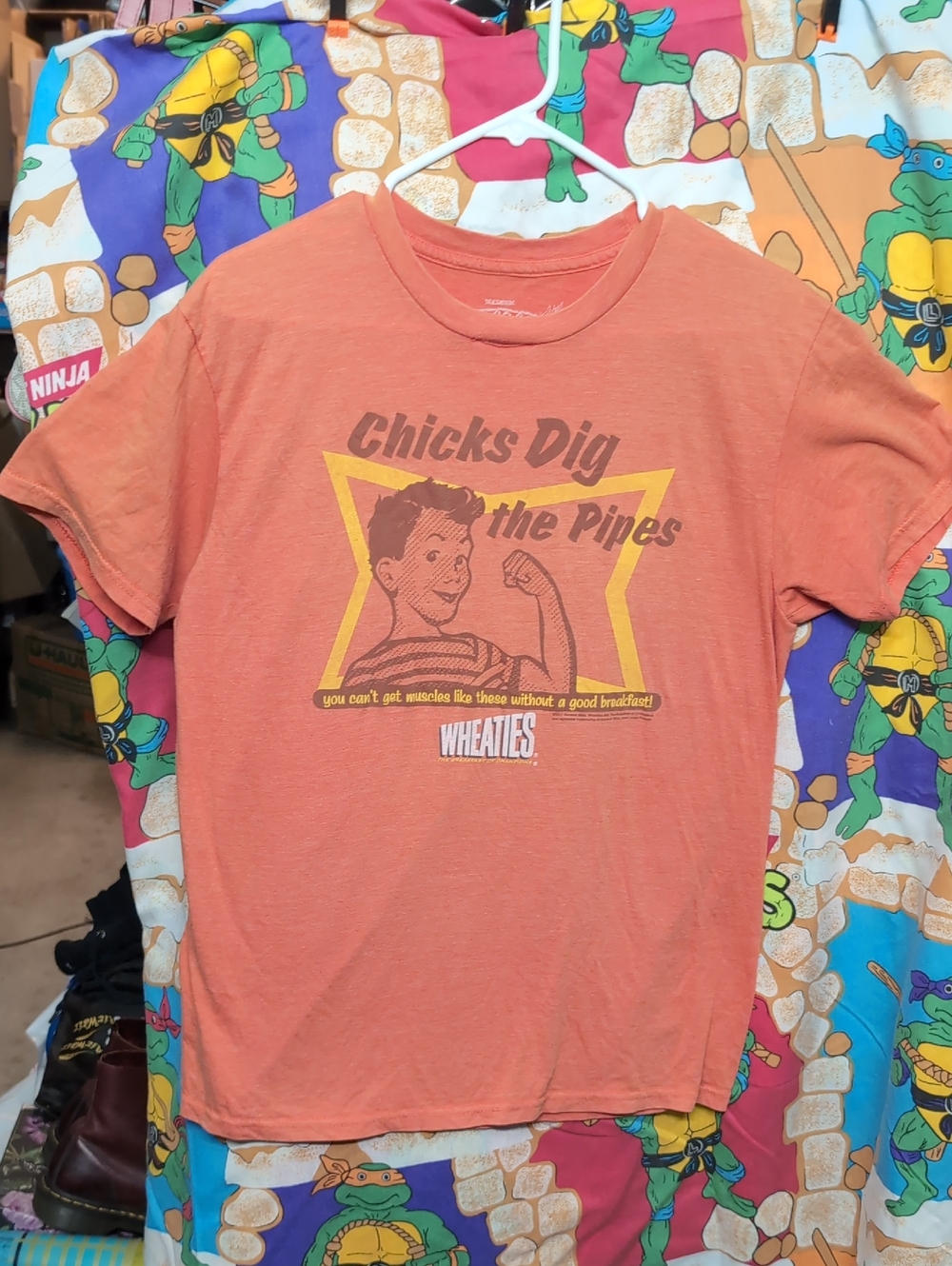 Chic Savvy Orange Wheaties "Chicks Dig the Pipes" Graphic Tee - Men